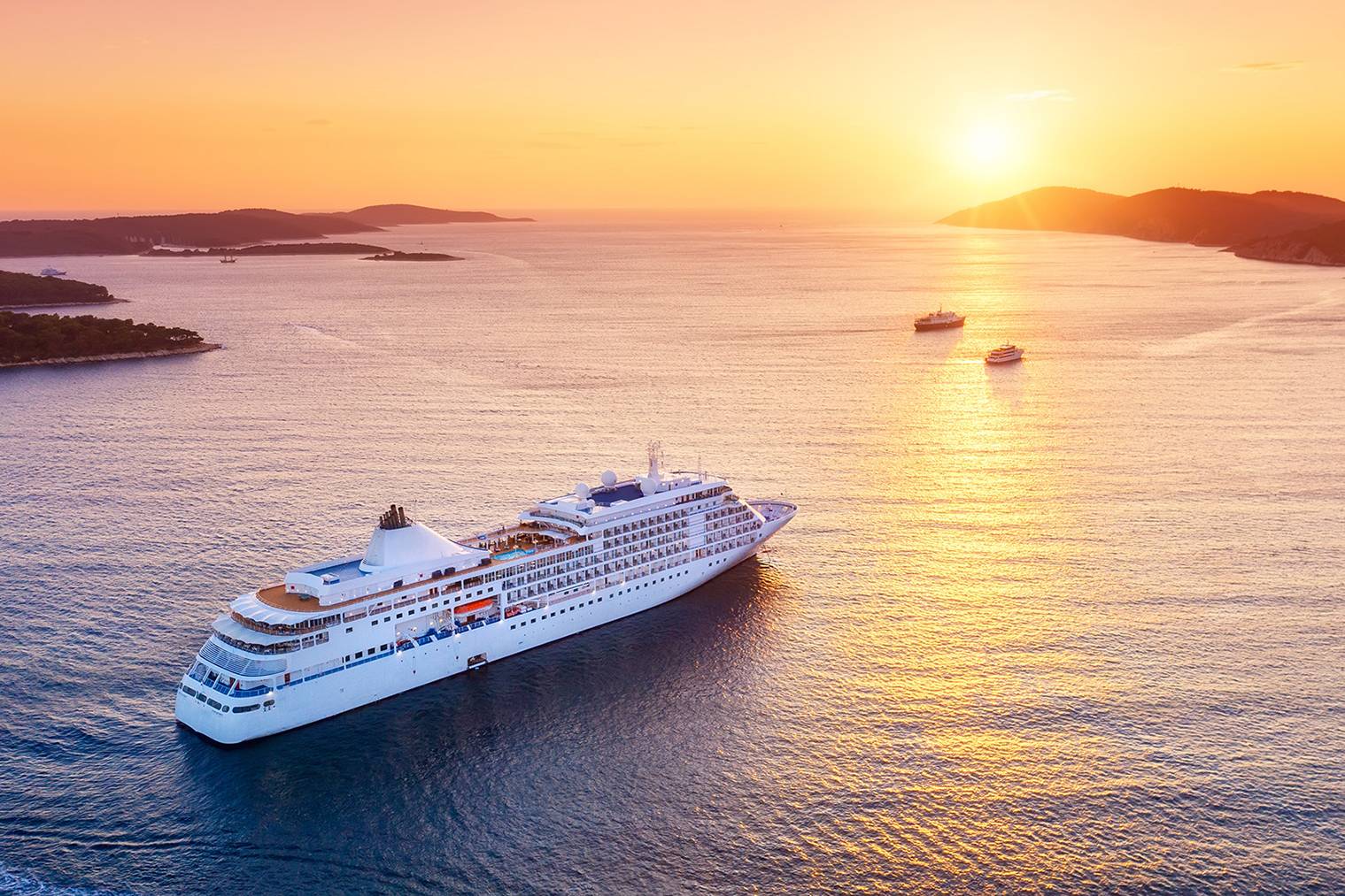 how to market luxury cruises